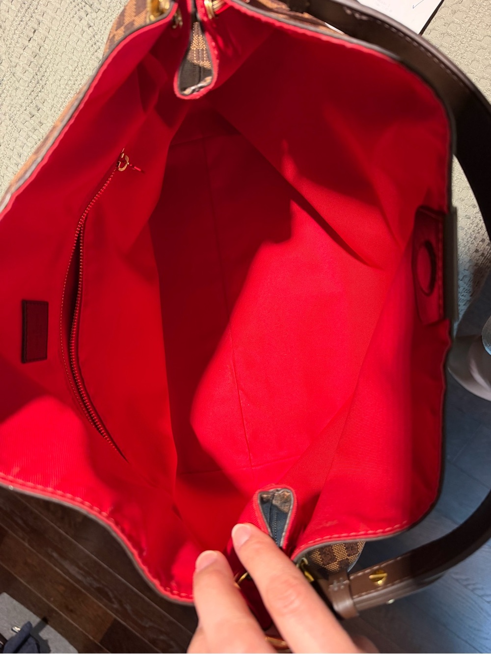 Large Louis Vuitton Brown Damier Ebene Canvas tote with Red Lining. - Picture 9 of 15